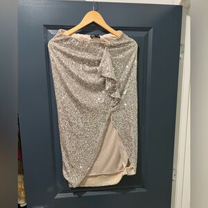 New with tags - Express sequin skirt